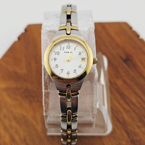 Fossil Women's Two Tone Date Dial Bracelet Watch Elevated Basic Casual ES-9439 - Picture 1 of 7